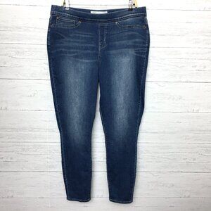Levi's Signature Totally Shaping Skinny Jeans Pull On Stretch size 18 length 29"